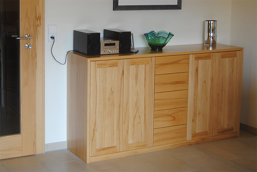 Highboard in Wegscheid Highboard Landhausstil in Wegscheid vom Schreiner