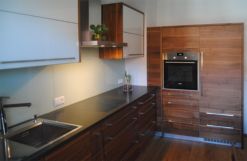 Massivholzküche in Wegscheid Moderne Massivholzküche in Wegscheid vom Schreiner