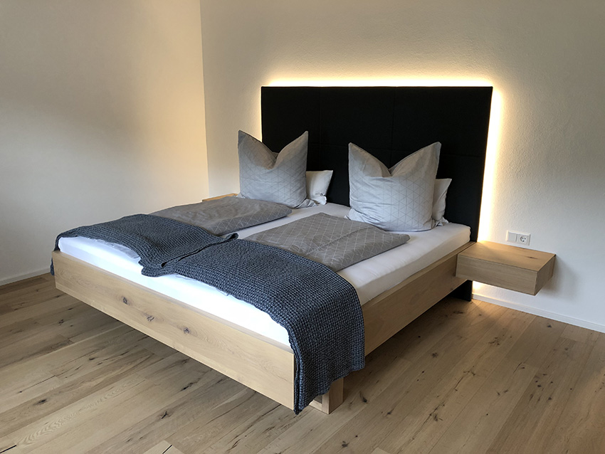 Zirbenbett in Vilshofen Modernes Zirbenbett in Vilshofen vom Schreiner